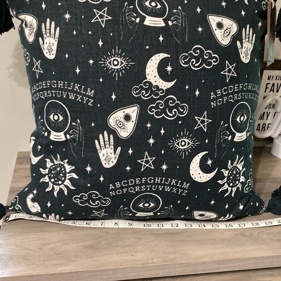 Amazon.com: Ouija Board Goth Gothic Throw Blanket Magic  NWT Indigo Moon OUIJA BOARD 100% COTTON BLACK THROW PILLOWw/ TASSELS